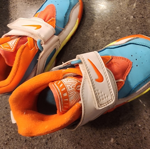 Nike Shoes Air Diamond Turf Gs Miami Dolphins Color Orange